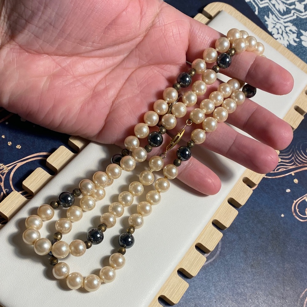 Elegant Pearl and Black Bead Necklace